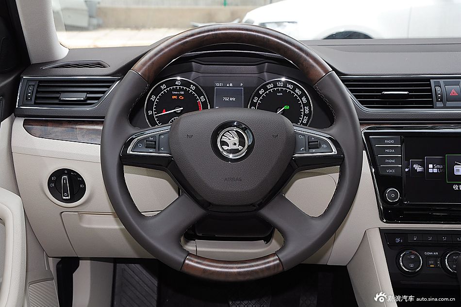 2016款速派 330TSI DSG智行版