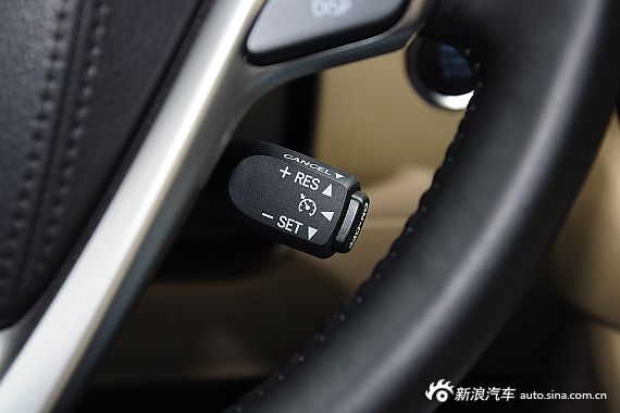 2015款汉兰达3.5L自动四驱豪华版7座