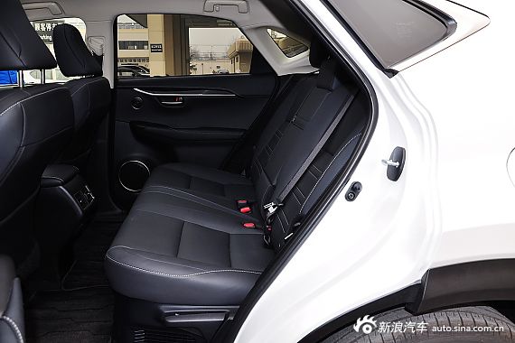 2015款雷克萨斯NX 300h全驱锋致版