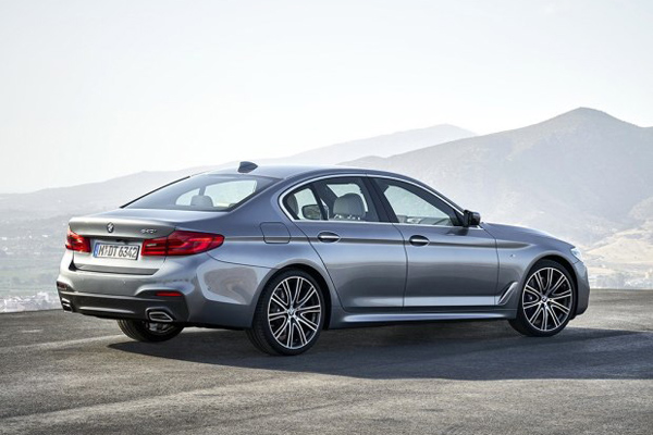 海外版新宝马5系