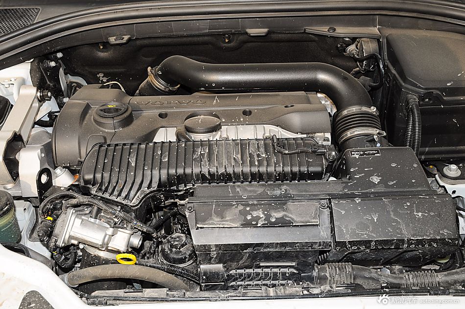 2016款沃尔沃XC60 2.5T自动 T6 AWD智越版