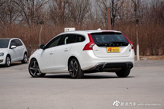 2015款沃尔沃V60 2.0T T5智雅个性运动版