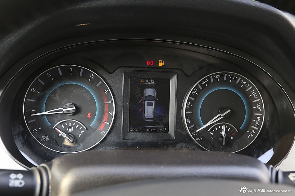 2016款哈弗H2 1.5T自动两驱精英型