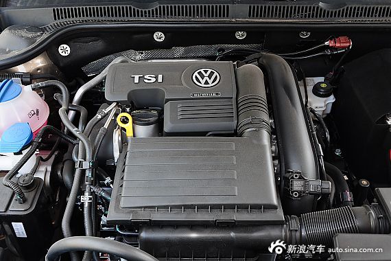 2015款速腾230TSI手动豪华型