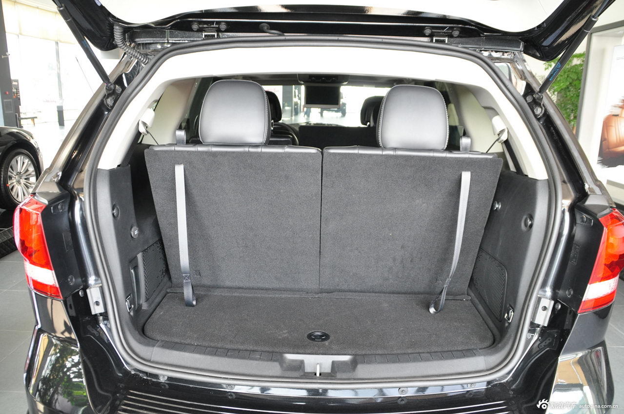 2013款酷威_酷威空间图片27457806_汽车图库_新浪汽车_新浪网