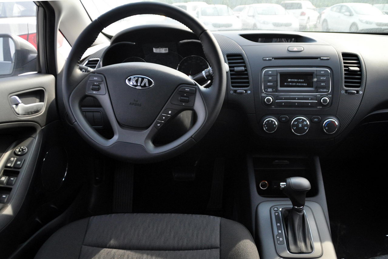 2012款起亚k3 1.6l自动gls