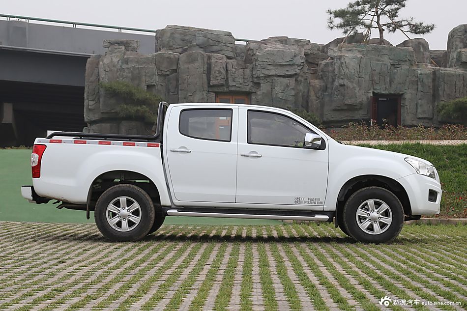 2016款瑞迈2.8T手动两驱超豪华款