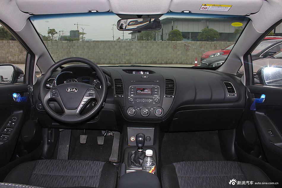 2015款起亚K3 1.6L手动GL