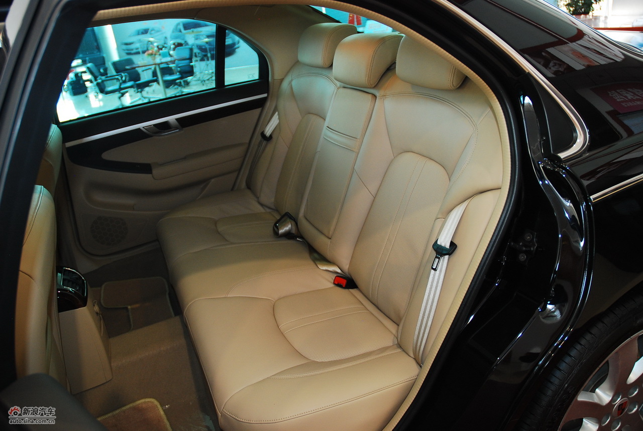 2011款荣威750_750空间图片5797838_汽车图库_新浪汽车_新浪网