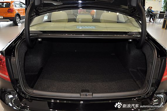 2014款 新帕萨特 1.8TSI DSG 尊荣版