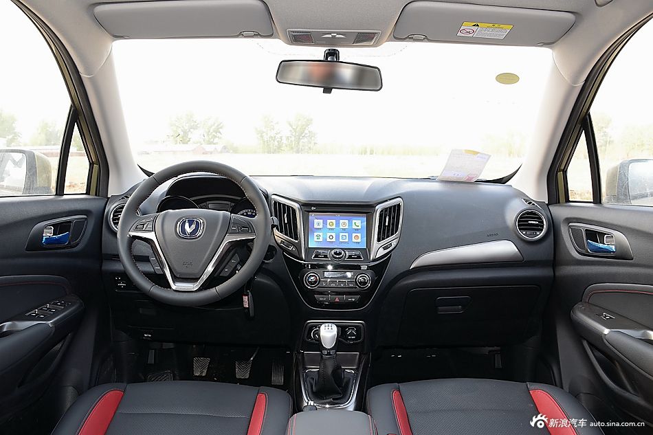 2016款长安CS15 1.5L手动豪华版