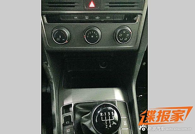 高尔夫·嘉旅内饰