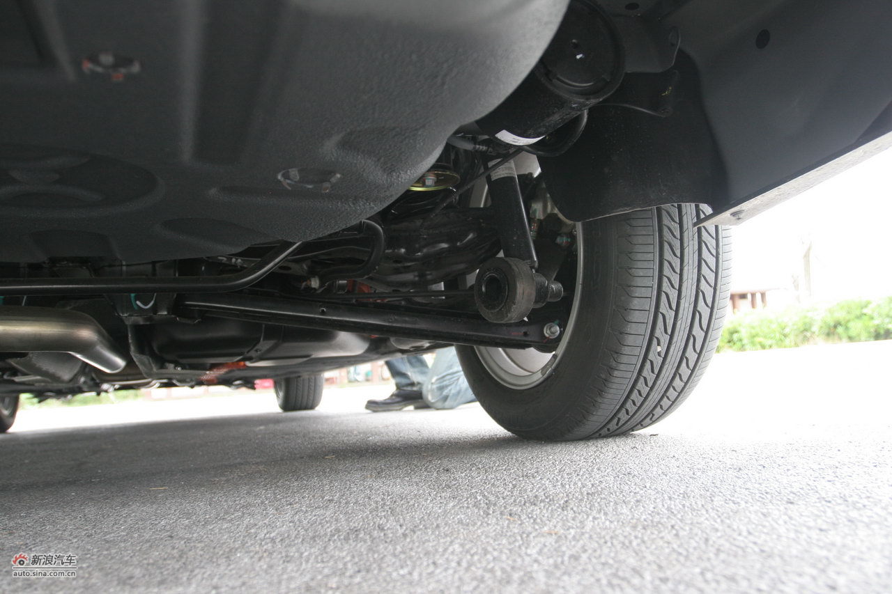 荣威750混合动力底盘