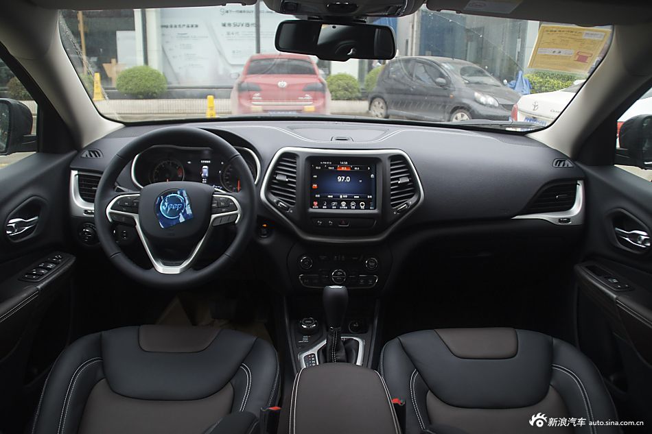 2016款自由光2.4L自动优越版