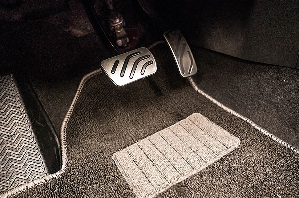 荣威RX5实车内饰图曝光