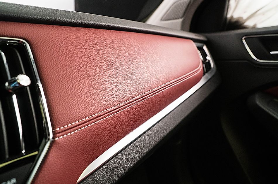 荣威RX5实车内饰图曝光