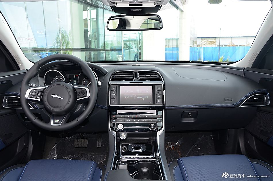2017款捷豹XE 2.0T自动240PS  R-SPORT