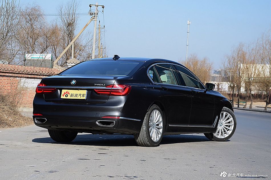 2016款宝马7系740Li 3.0T自动豪华型