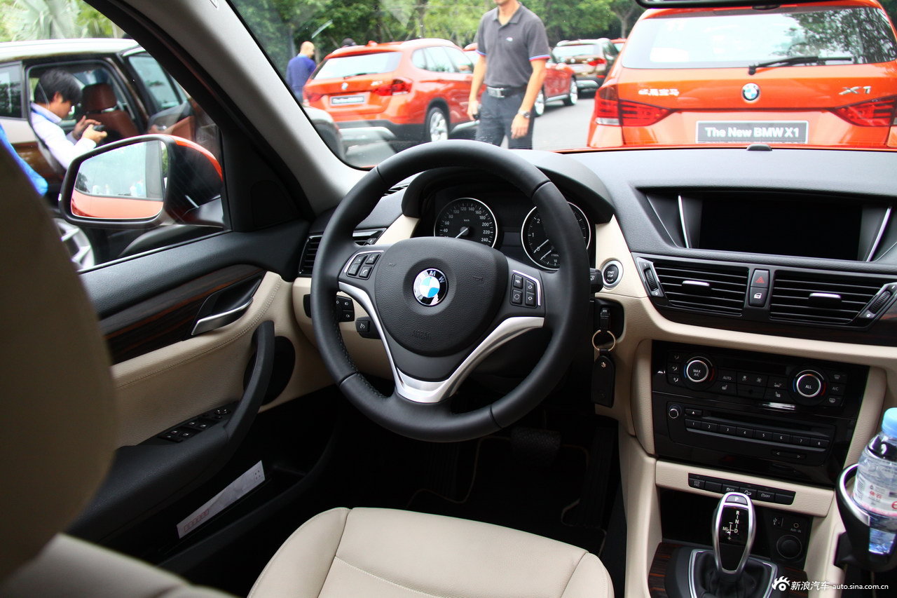 2013款宝马x1_宝马x1内饰图片21498154_汽车图库_新浪汽车_新浪网