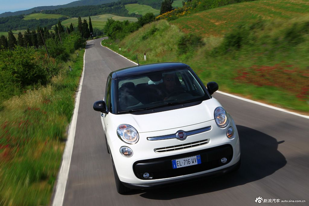 菲亚特500l官方组图