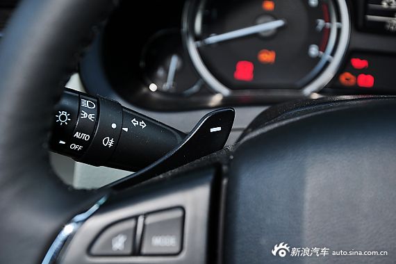 2015款启悦1.6L自动尊享型