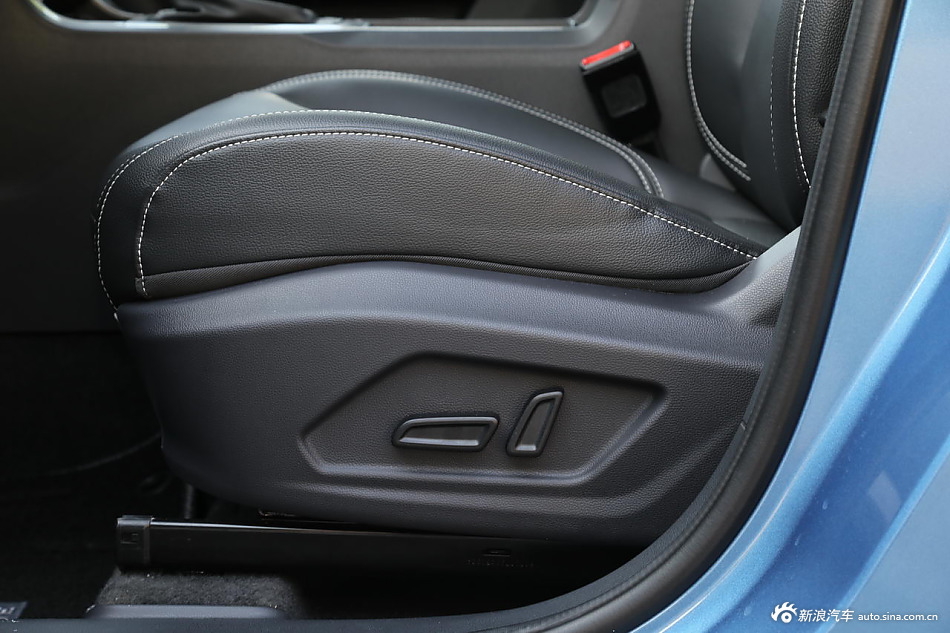 2016款荣威RX5基本型