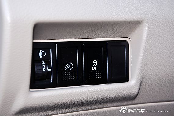 2015款启悦1.6L自动尊享型