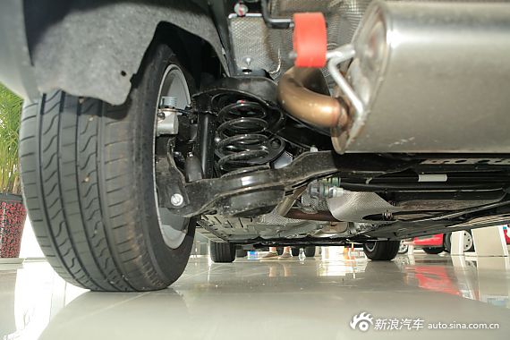 2012款福克斯两厢1.6L手动风尚型