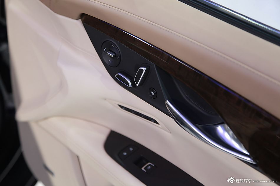 广州车展实拍全新凯迪拉克CT6