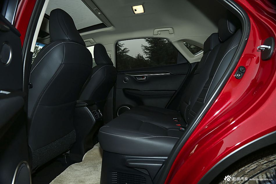 2016款雷克萨斯NX2.0L自动200全驱锋尚版