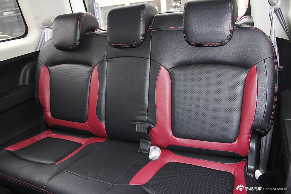 2015款北汽幻速H2 1.5L自动豪华型