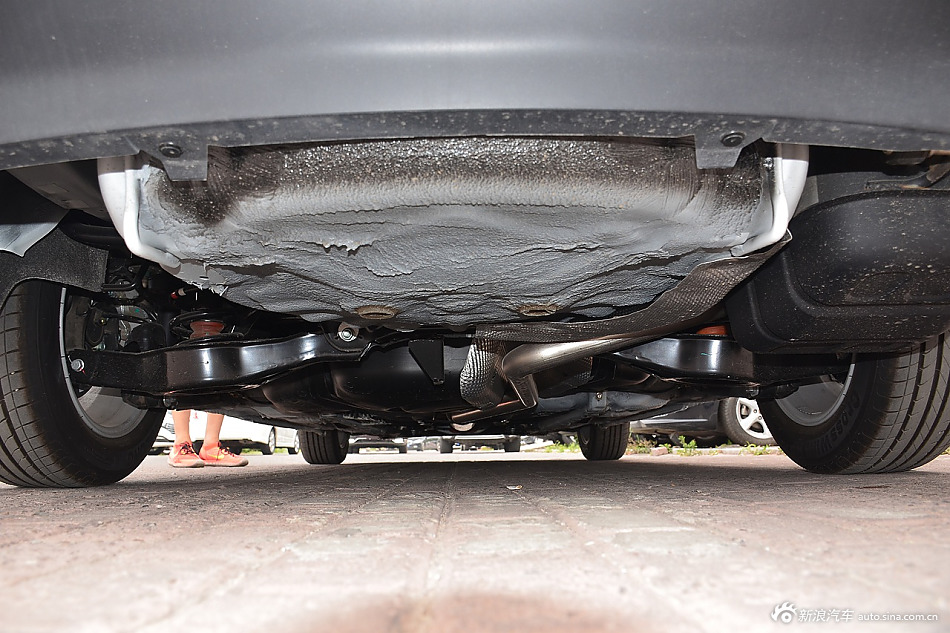 2016款奔腾B50 1.6L自动舒适型