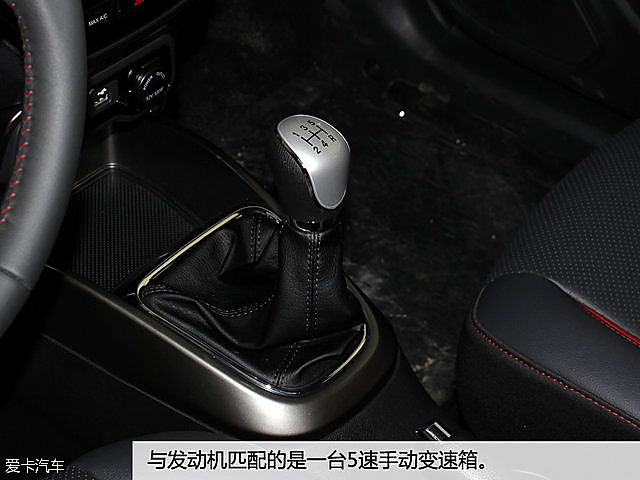 实拍长安CS15豪华型