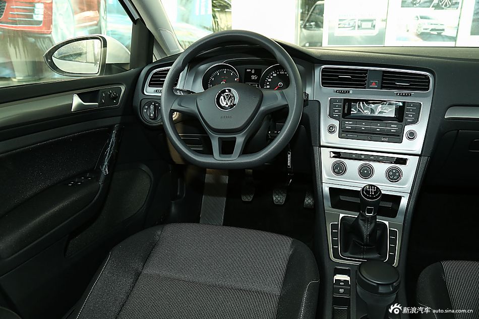 2016款高尔夫1.6L手动时尚型