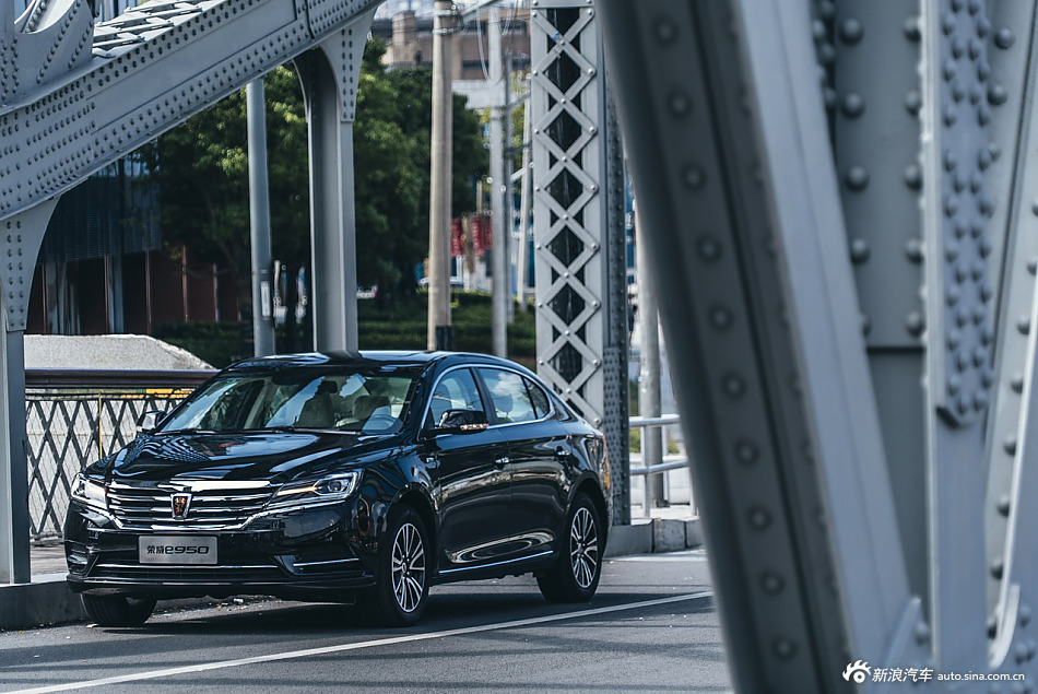 2016款荣威e950官图