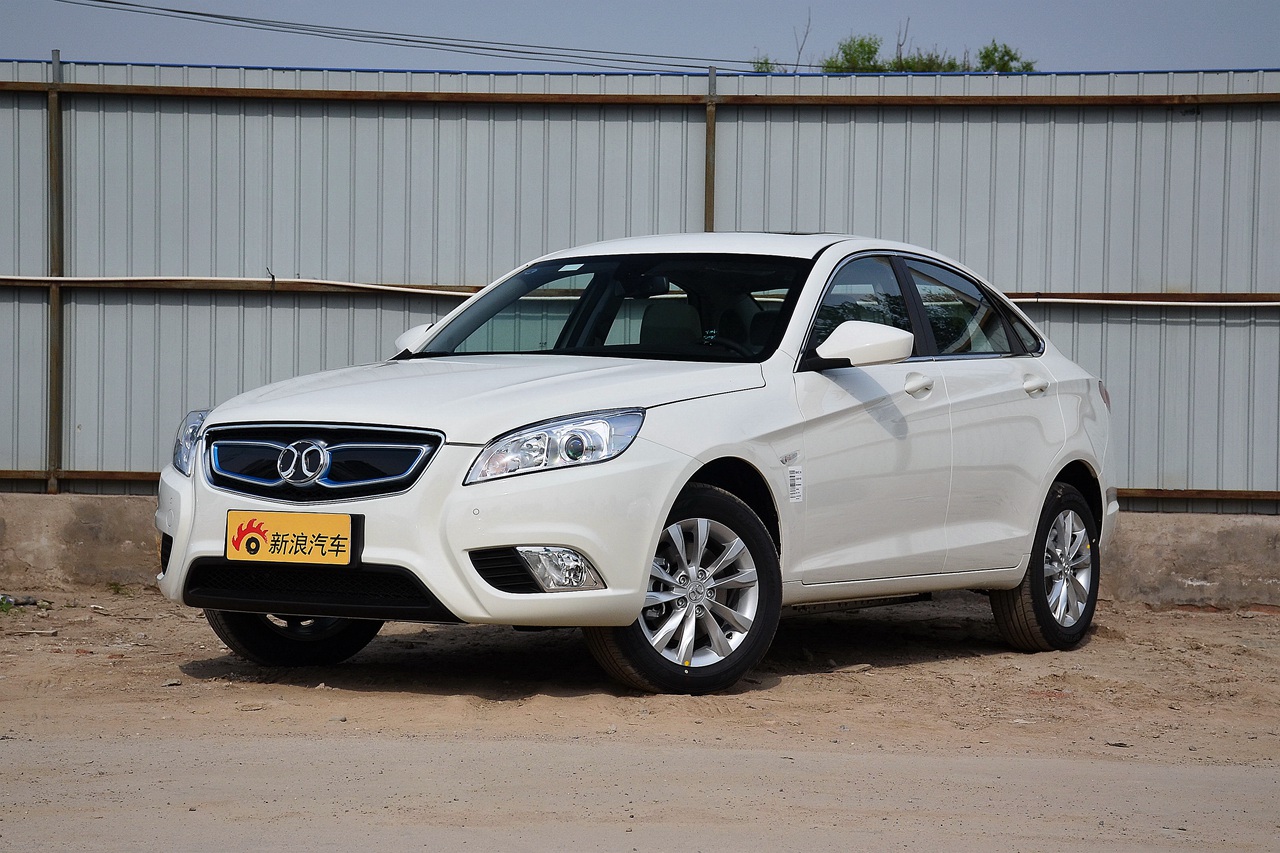 用它拉快车不用花油钱.到店实拍北汽eu260