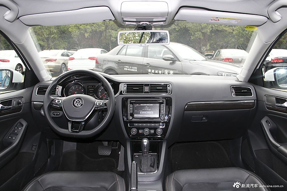 2015款速腾1.4T自动豪华型230