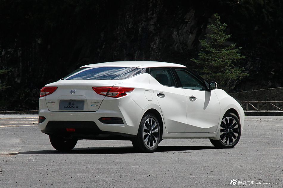 2016款LANNIA蓝鸟