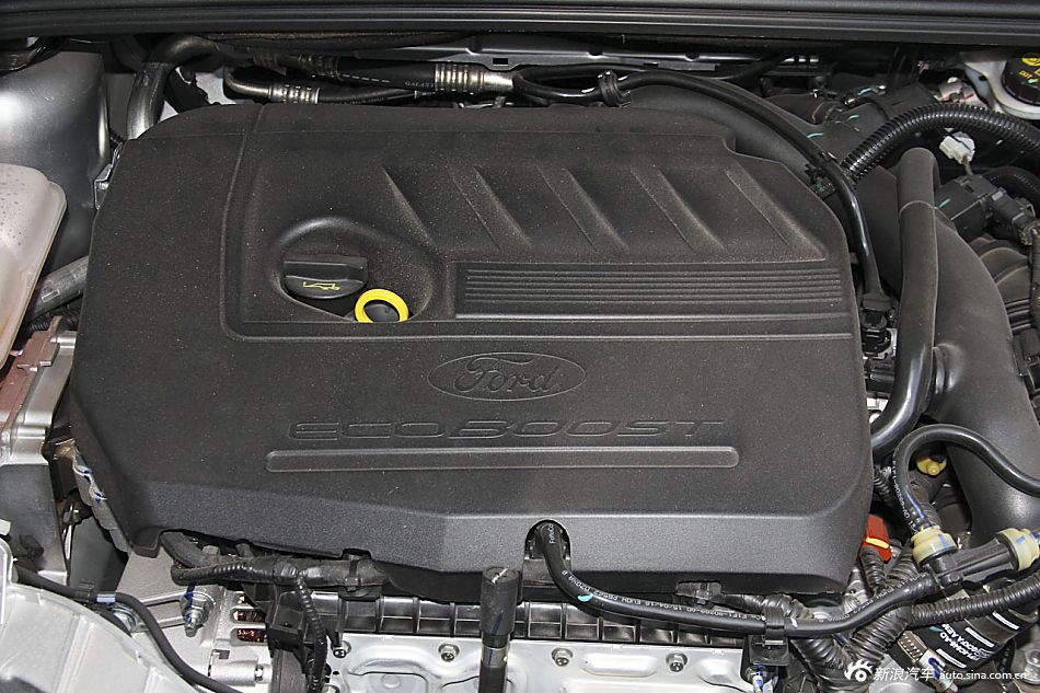 2015款福克斯三厢1.5L GTDi自动精英型