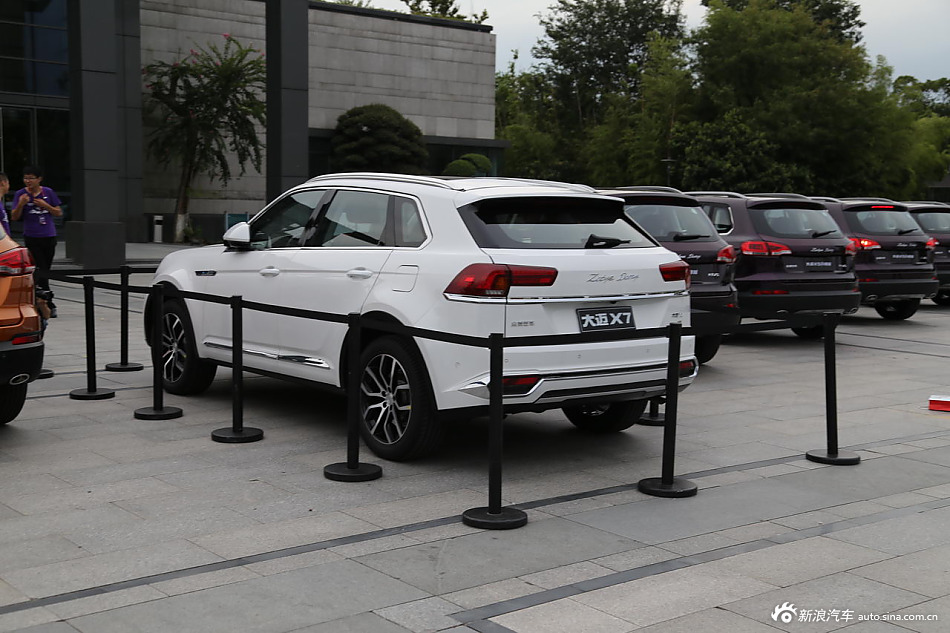 众泰造出“全新途观”.实拍众泰大迈X7