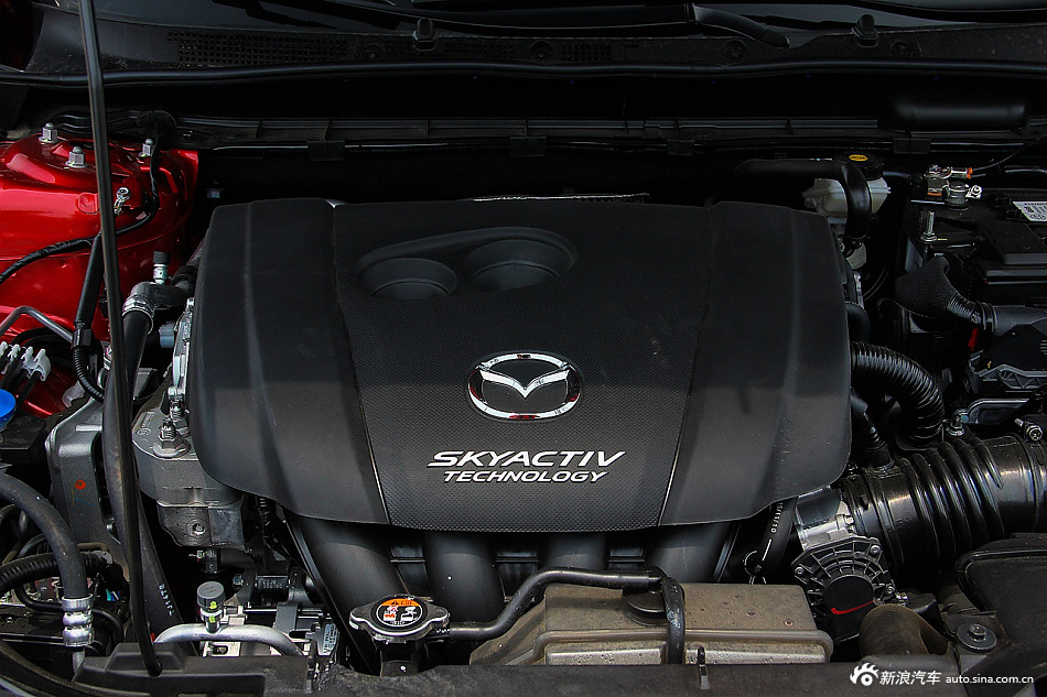 2016款马自达CX-4 2.5L自动四驱蓝天无畏版