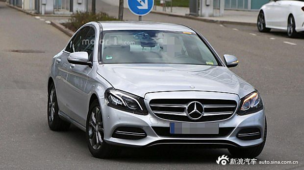 明年年底发布 奔驰新款C级谍照曝光