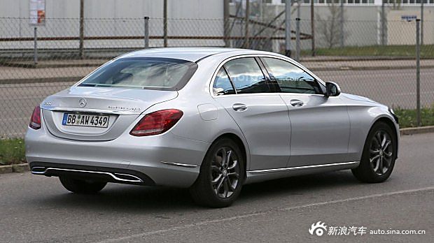 明年年底发布 奔驰新款C级谍照曝光