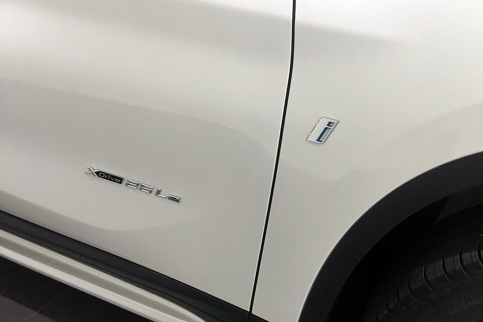 成都车展：宝马X1插电混动版