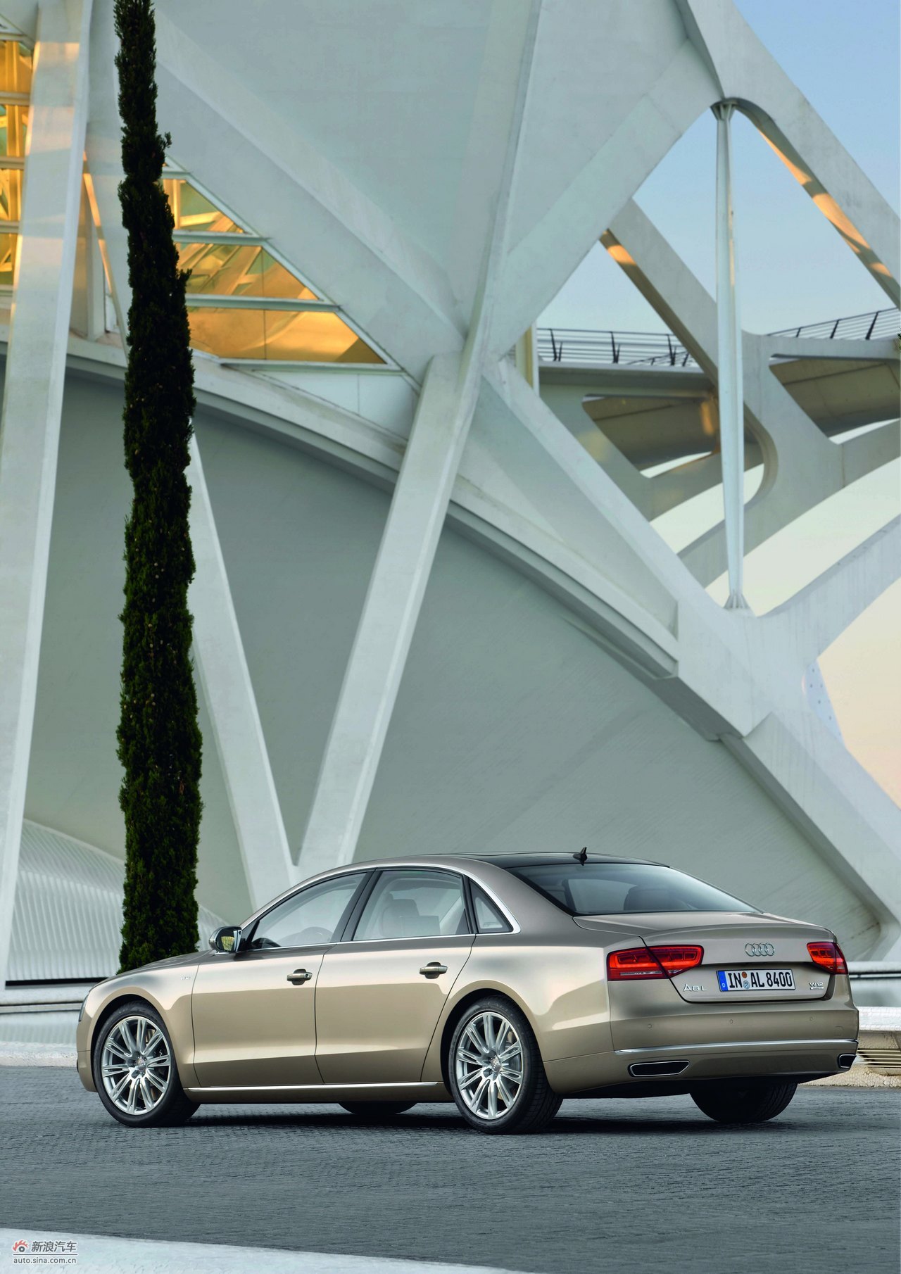 2011款奥迪a8l w12官方图