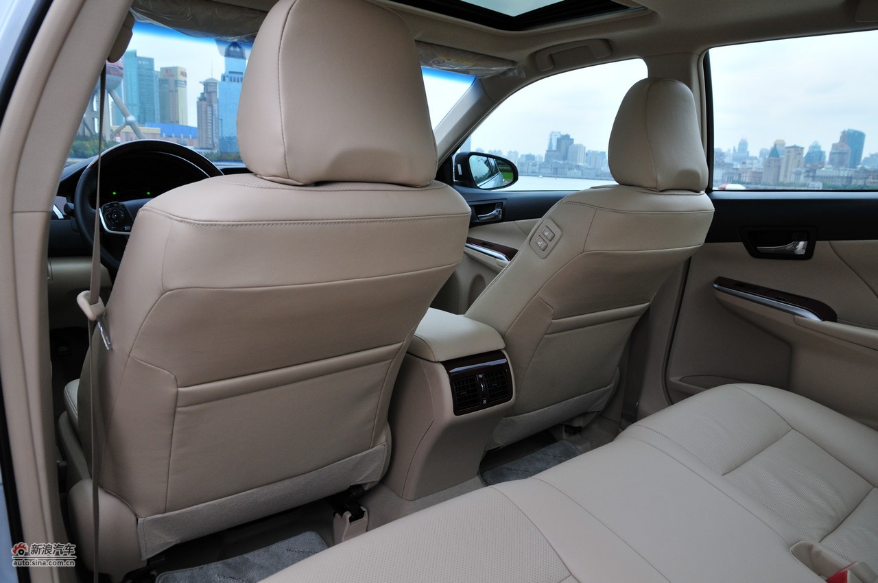 2012款(第七代)凯美瑞旗舰系列:座椅及车内空间
