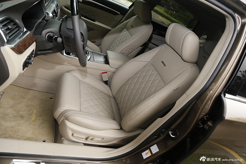 2016款传祺GA8 2.0T自动至尊版320T
