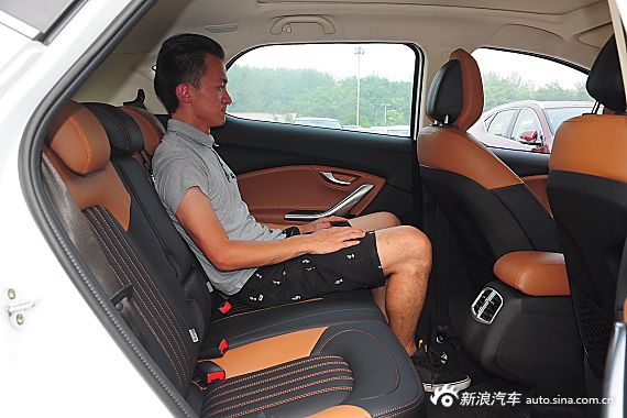 2015款DX7 1.5T手动尊贵型