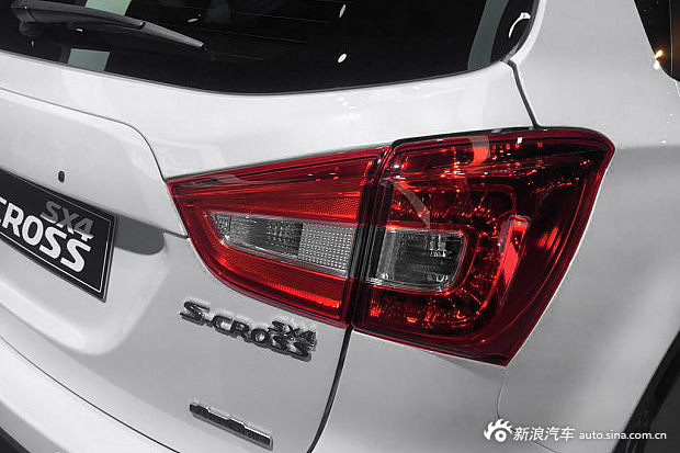 2016巴黎车展：铃木新款锋驭正式亮相