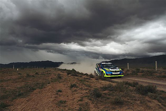 拉力锦标赛(crc)张掖站于北京时间7月26日落下帷幕,张掖的赛道以沙石